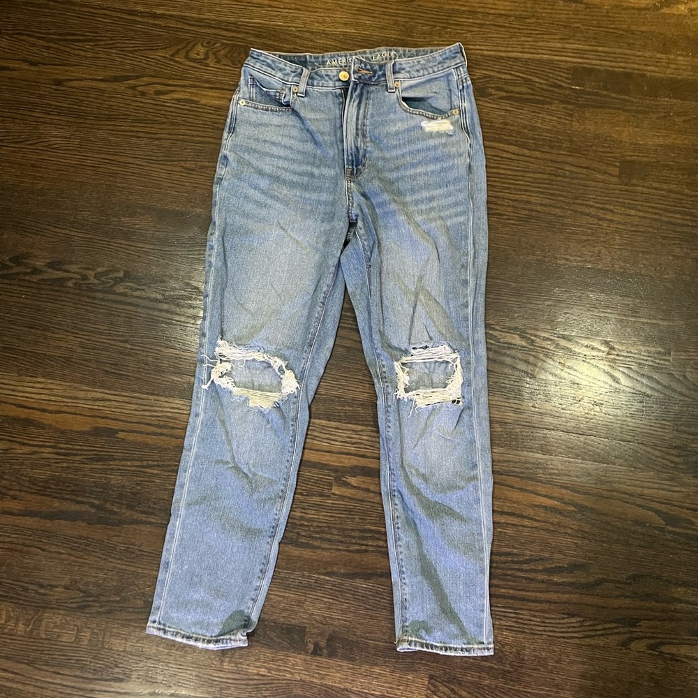 Light Wash American Eagle Jeans